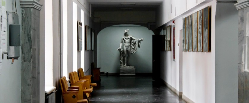 Коридор НАОМА, Київ, фото з офіційного сайту академії 