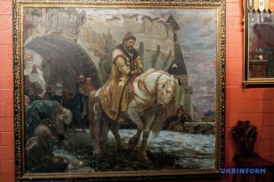 У Національному музеї імені Тараса Шевченка виставлять вкрадену нацистами картину Паніна