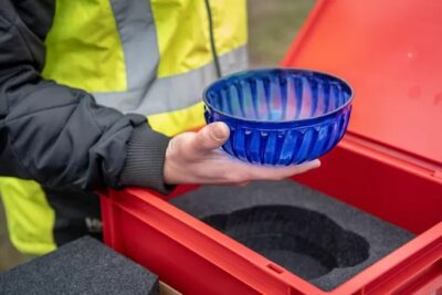 У Нідерландах археологи знайшли римську чашу з кольорового скла