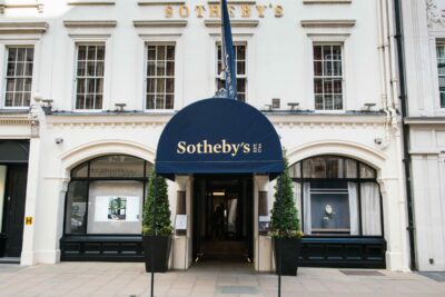 Sotheby’s і Christie’s скасували аукціони російського мистецтва