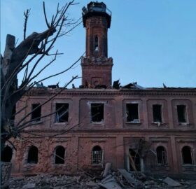 У Харкові окупанти пошкодили пожежну каланчу на Заїківці
