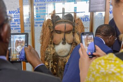 Бельгія повернула Конго церемоніальну маску 