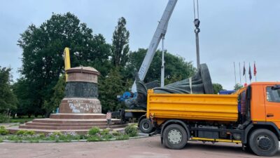 У Переяславі демонтували монумент на честь 300-річчя возз’єднання України з росією 