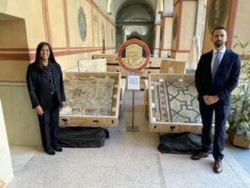 Агенти ФБР знайшли загублену мозаїку з Медузою Горгоною