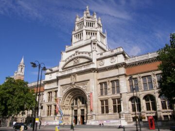 Музей Вікторії та Альберта в Лондоні вилучить прізвище сімʼї Саклер з одного зі свого простору
