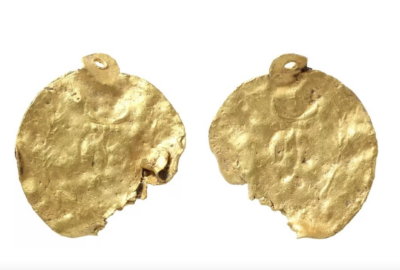 В Англії чоловік виявив золоту сережку епохи Римської імперії у полі