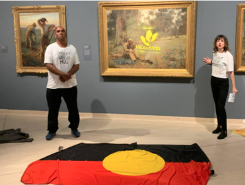 В Австралії екоактивістку звинуватили у тероризмі через акцію в музеї 