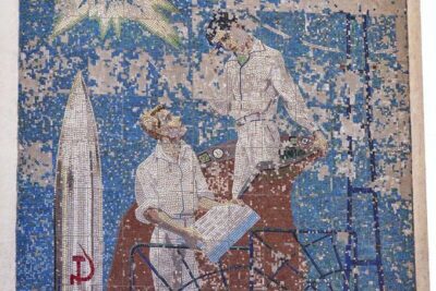 У Маріуполі окупанти руйнують мозаїку 1960-х років